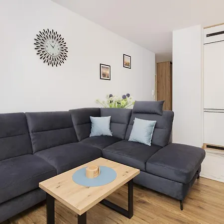 Beaufort Estate By Renters * גדינייה